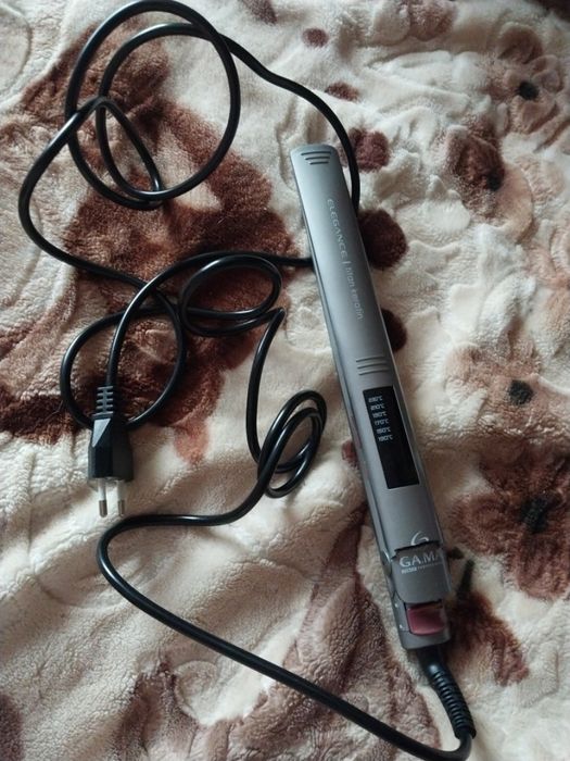 Утюжек для волос . Плойка