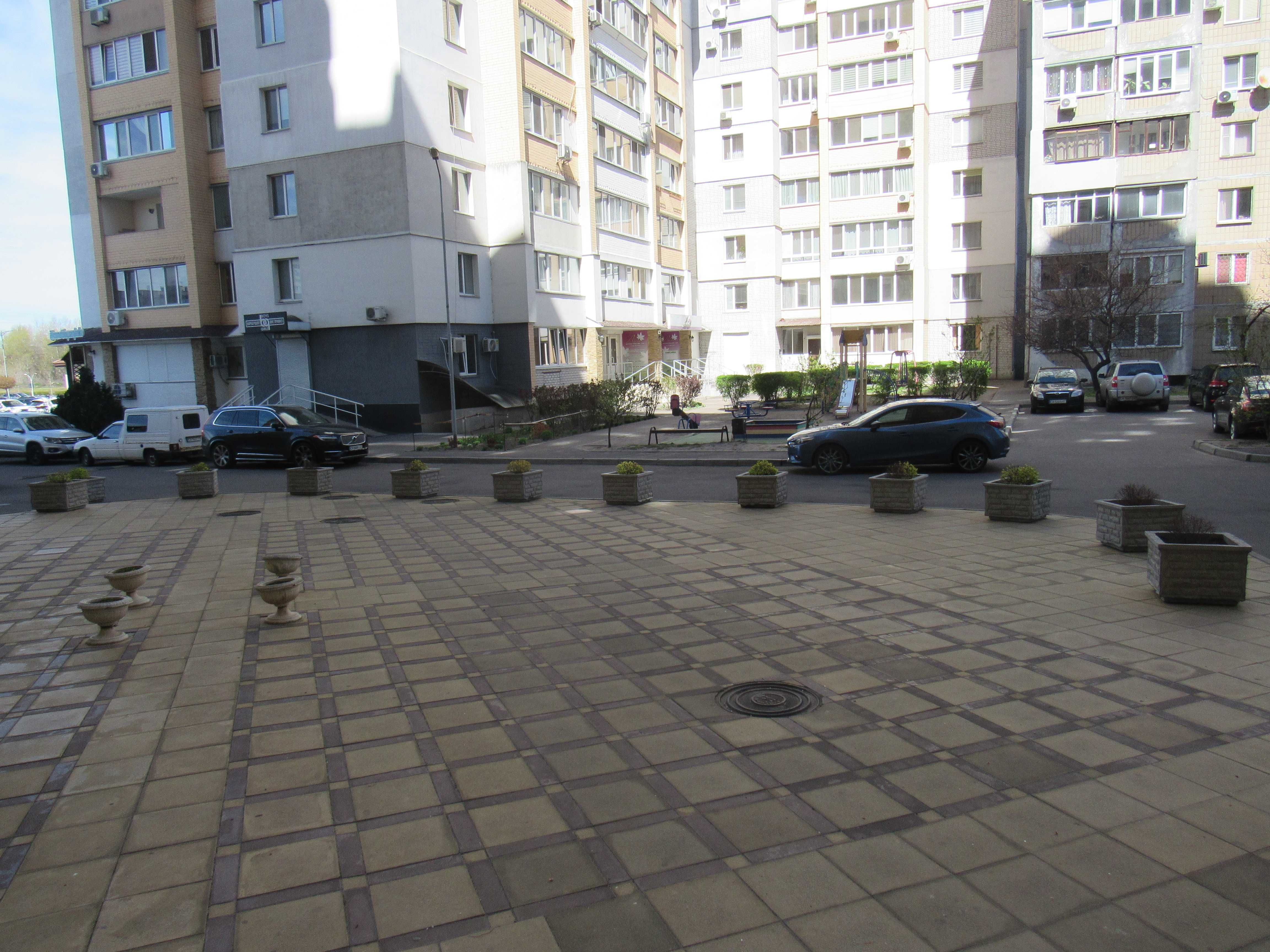Продам 2к квартиру з ремонтом в новому будинку вул. Г.Дніпра + кладова