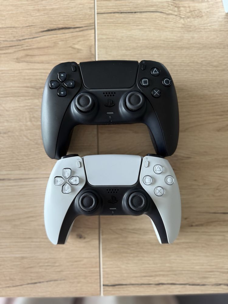 PlayStation 5 z napędem, 2 oryginalne pady, stacja ładująca