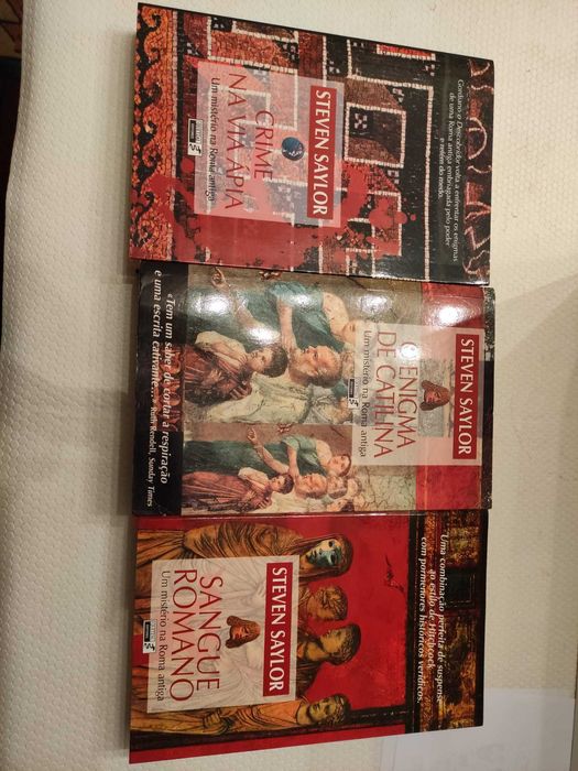 Livros Antigos em bom estado.