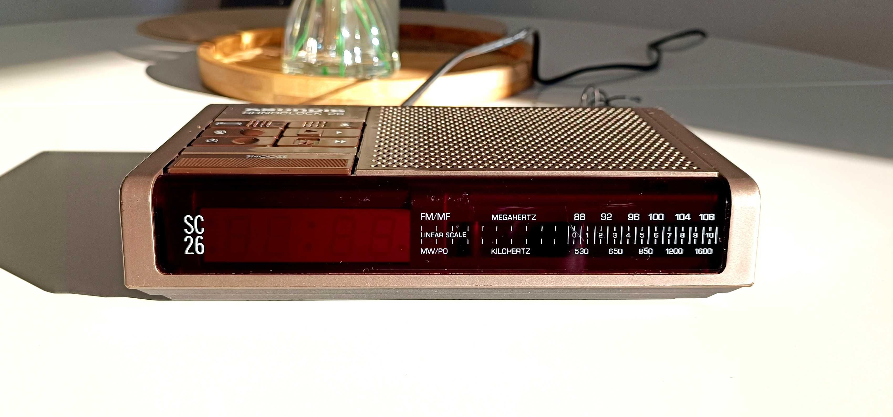 Radiobudzik, radio kuchenne  GRUNDIG Sono-Clock 26