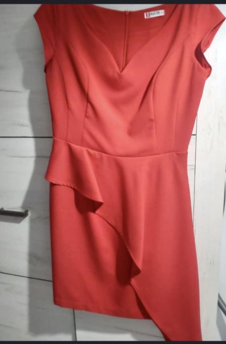 Czerwona sukienka Marconi