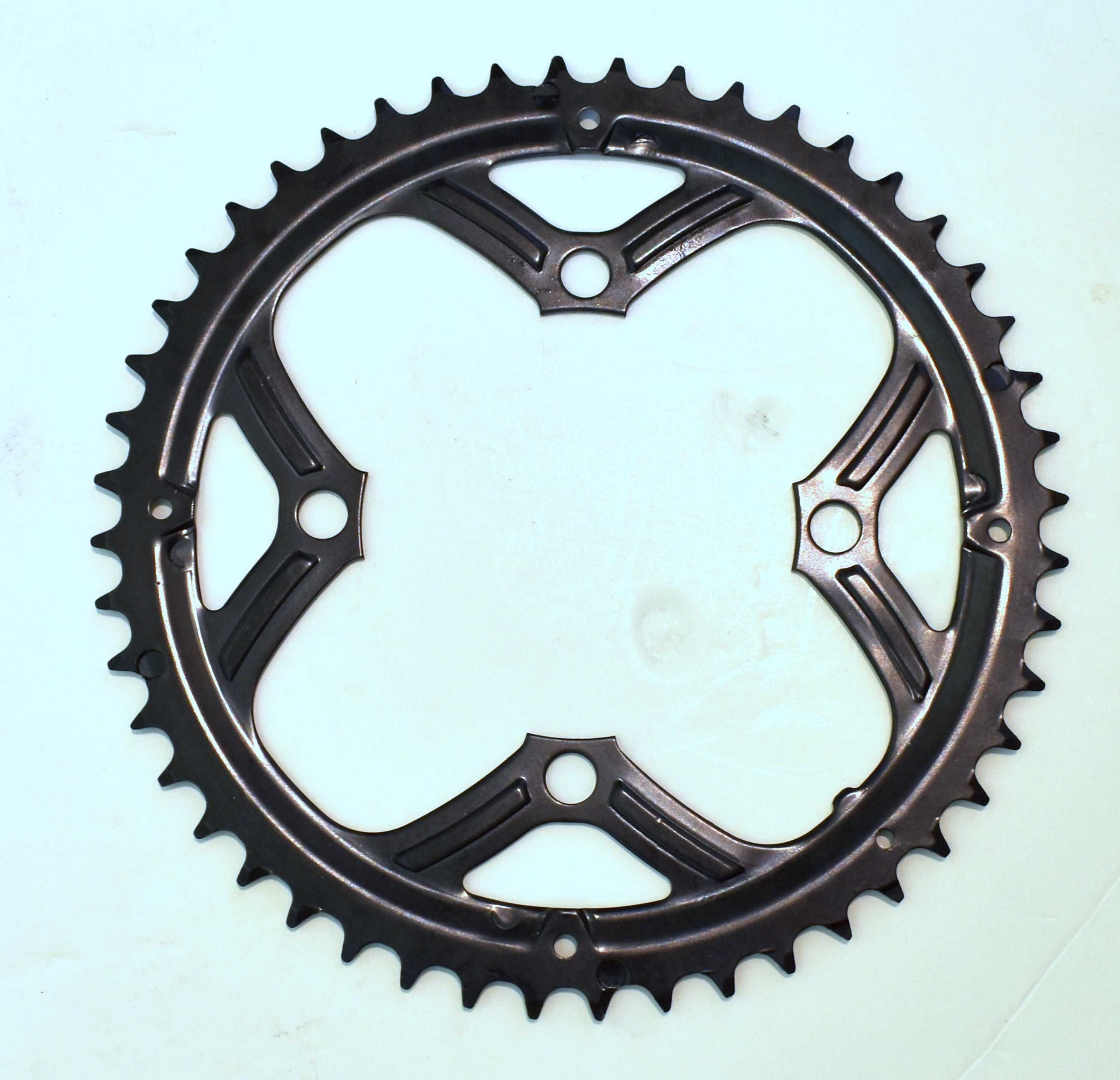 Tarcza do mechanizmu korbowego 48T (7-8-9s) stal. 104 BCD.