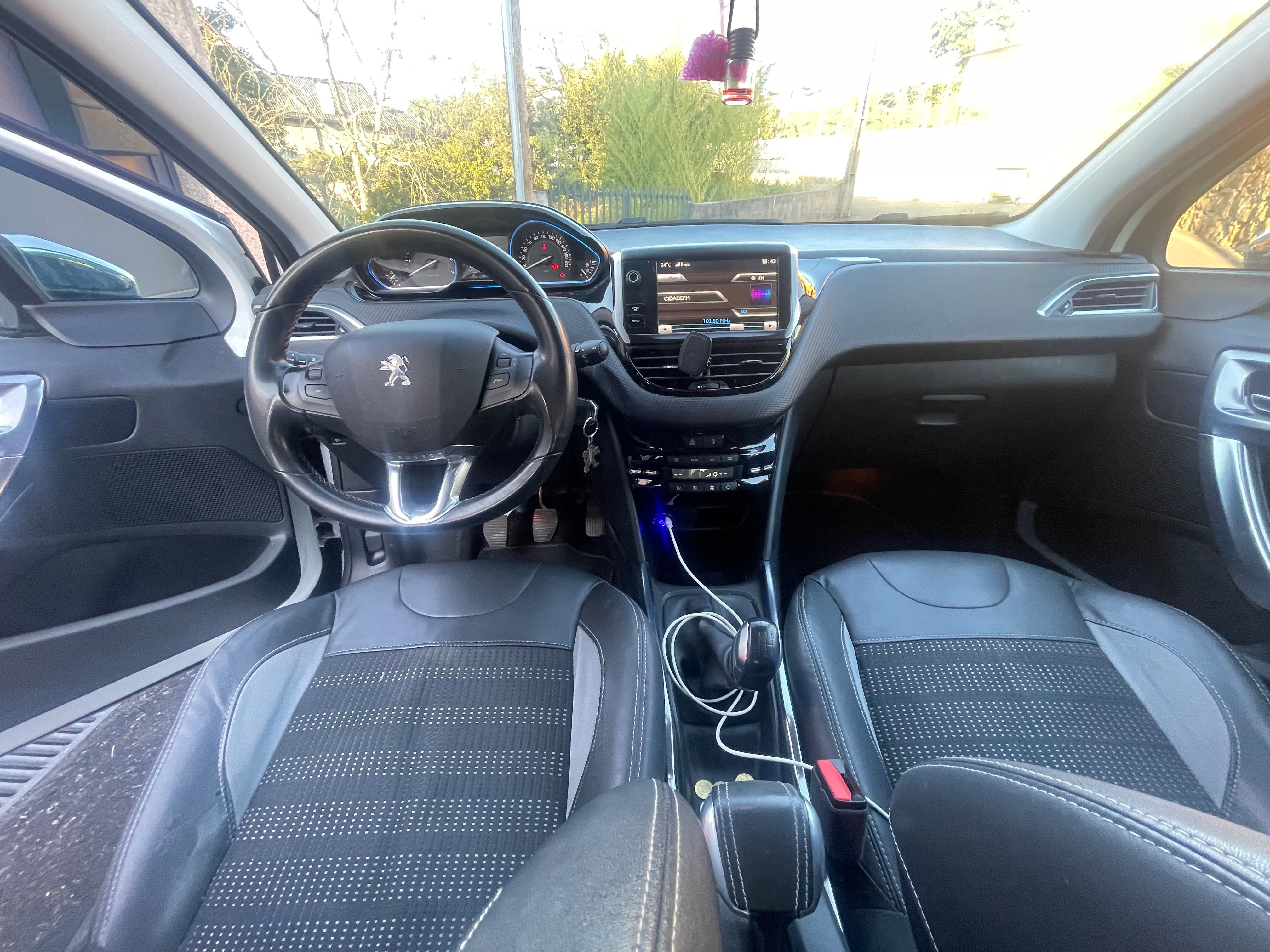 Peugeot 2008 1.2 PureTech