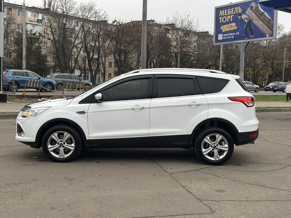 Продам официальный FORD KUGA