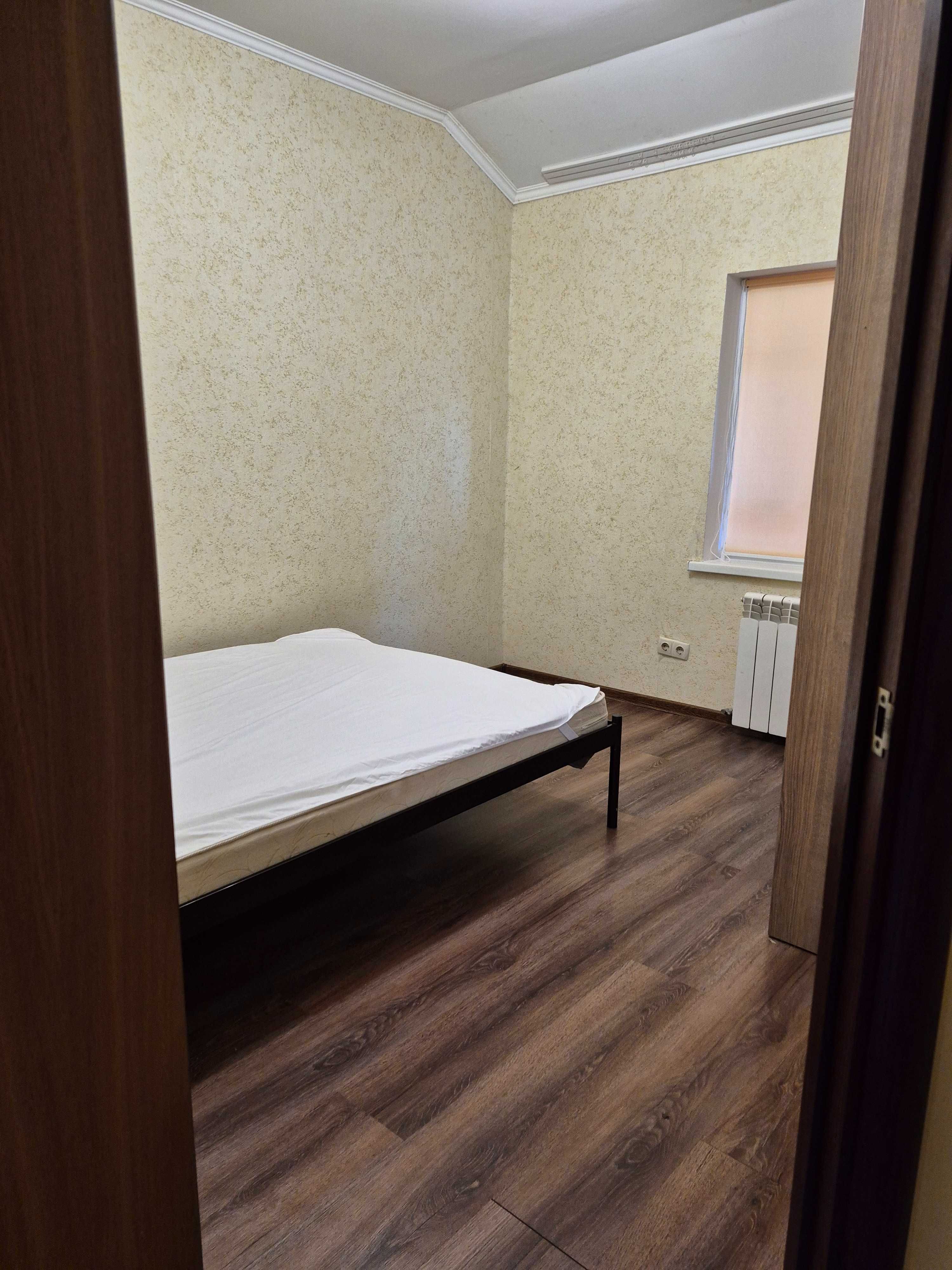 Сдам 4х комнатную двухуровневую квартиру, Радужное озеро, хозяин