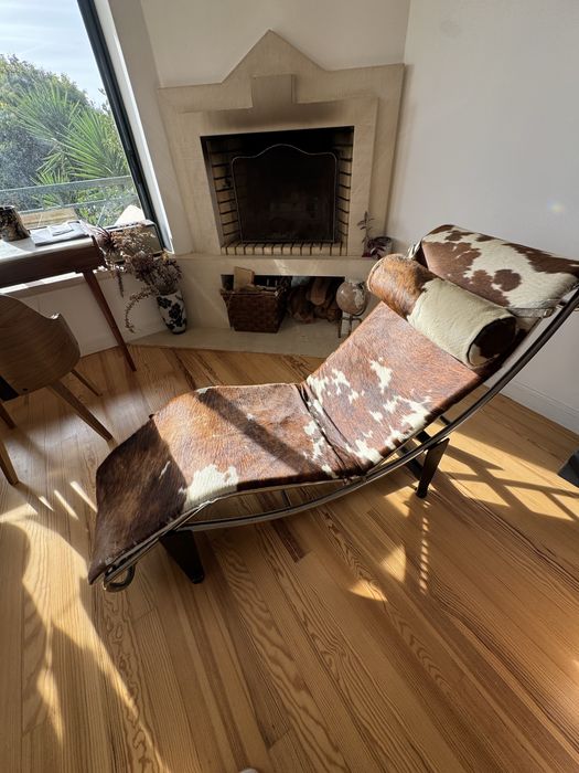 Cadeiras e mesa de jantar