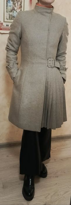 Елегантне пальто  Bella Bicchi рідкого фасону!