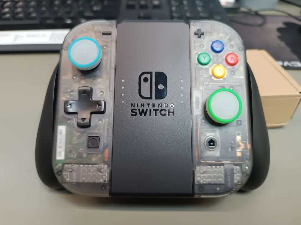 Przeźroczysta obudowa JoyCon-ów eXtremeRate