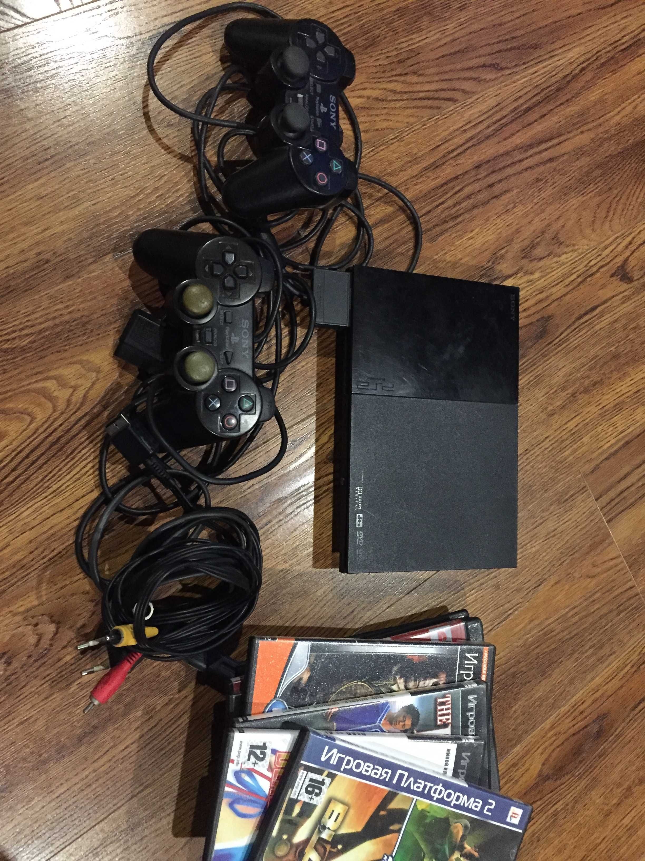 Sony PlayStation 2    Два Джойстика куча игр