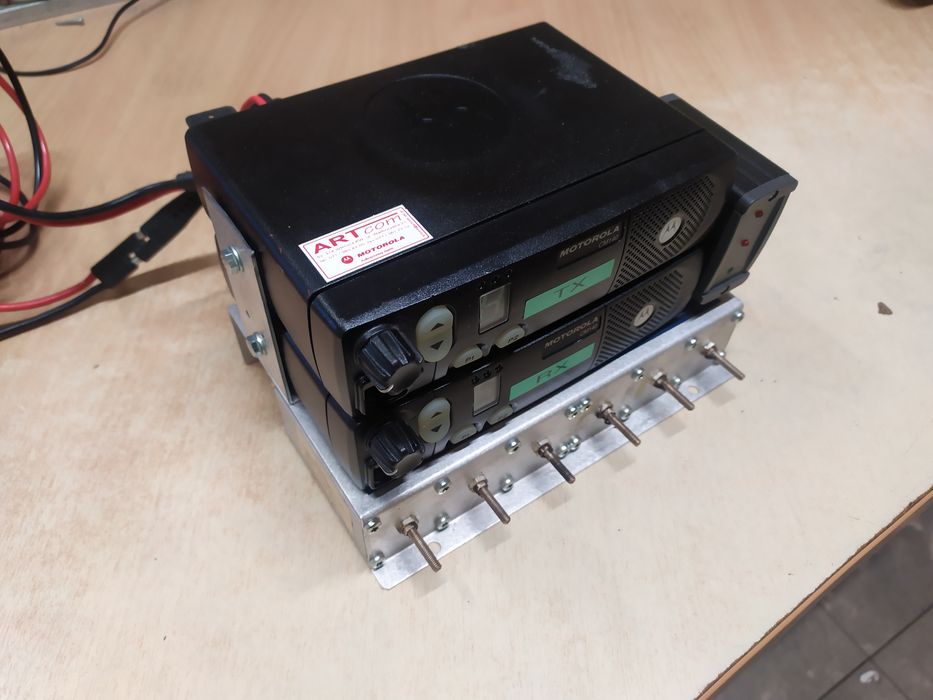 Radiowy przemiennik czestotliwosci - kompletna stacja retransmisyjna