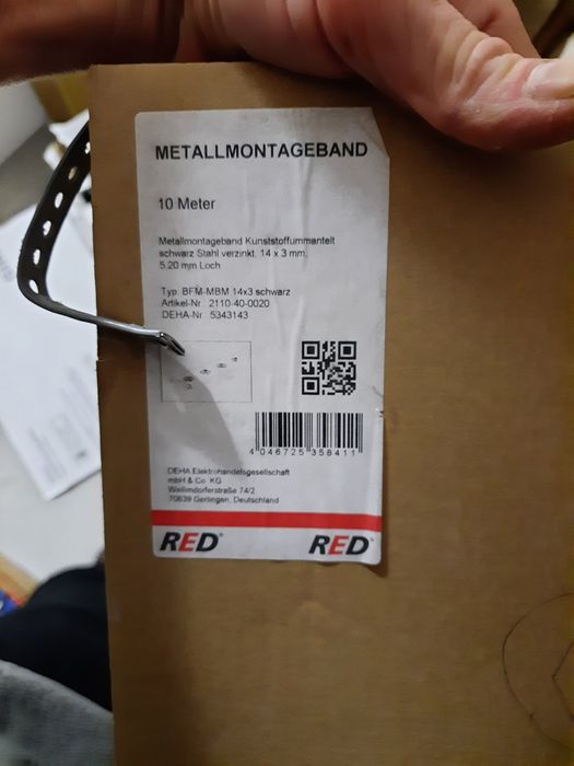 Gira  Osprzęt elektryczny