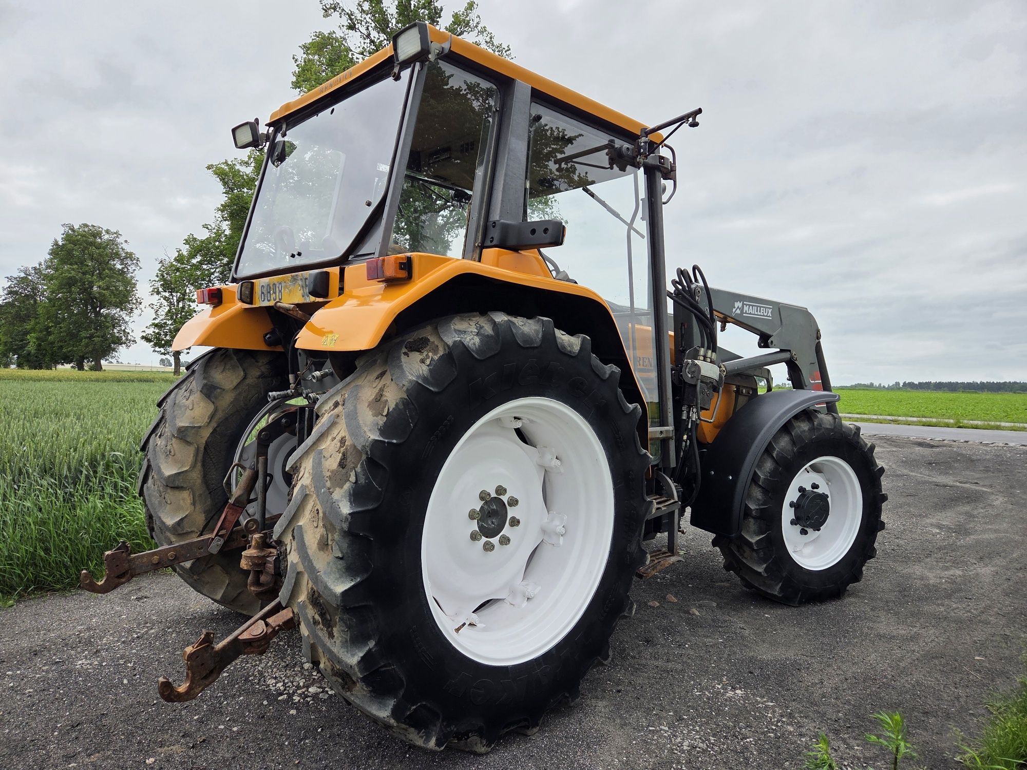 Ciągnik rolniczy Renault ceres 340 x ładowacz czołowy