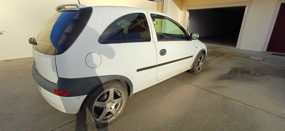 Opel corsa C 1.7 DI comercial