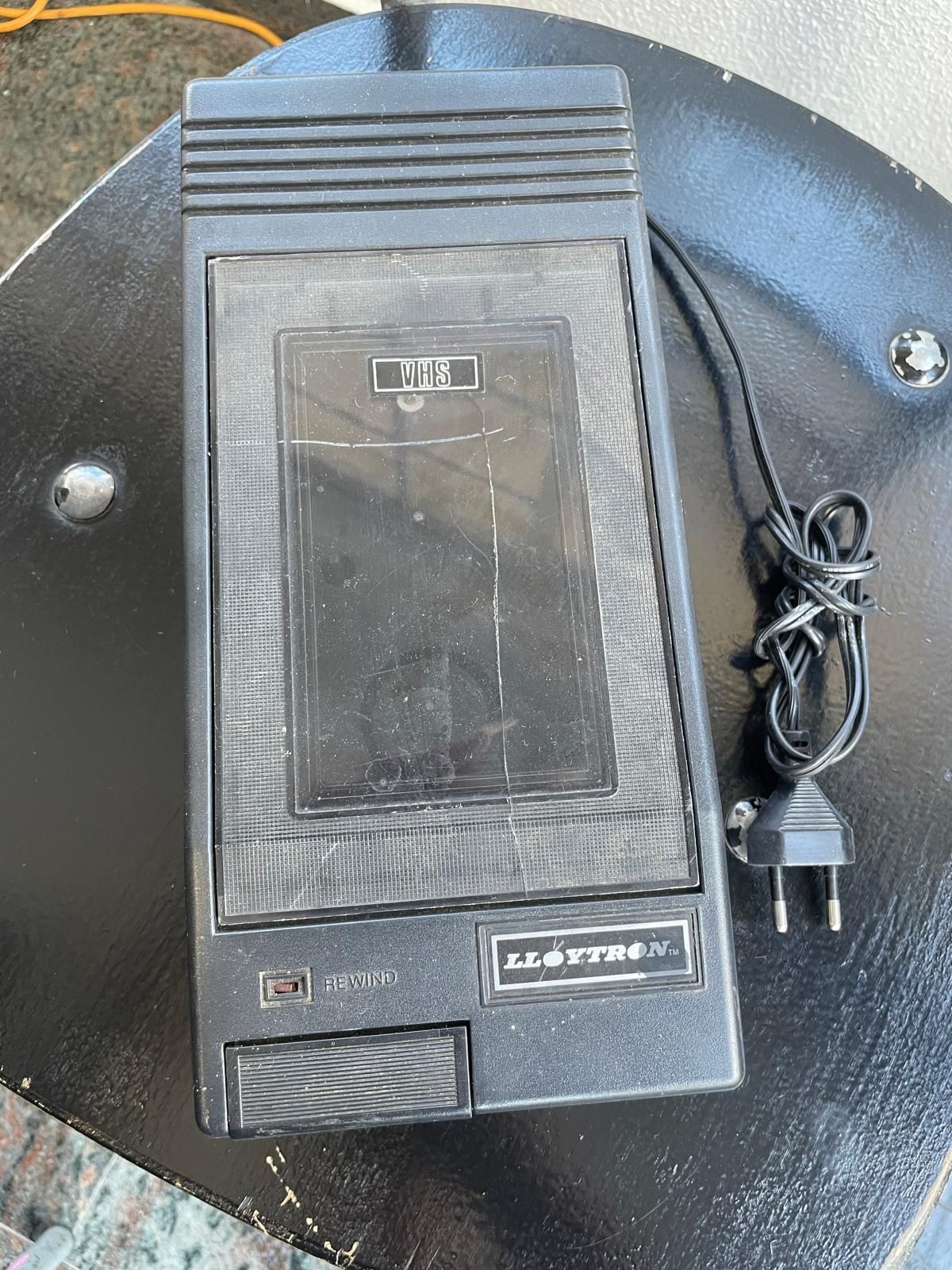 Rebobinador VHS LLOYTRON