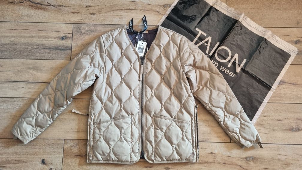 Пухова куртка лайнер TAION Military V-Neck Zip Down jacket Японія