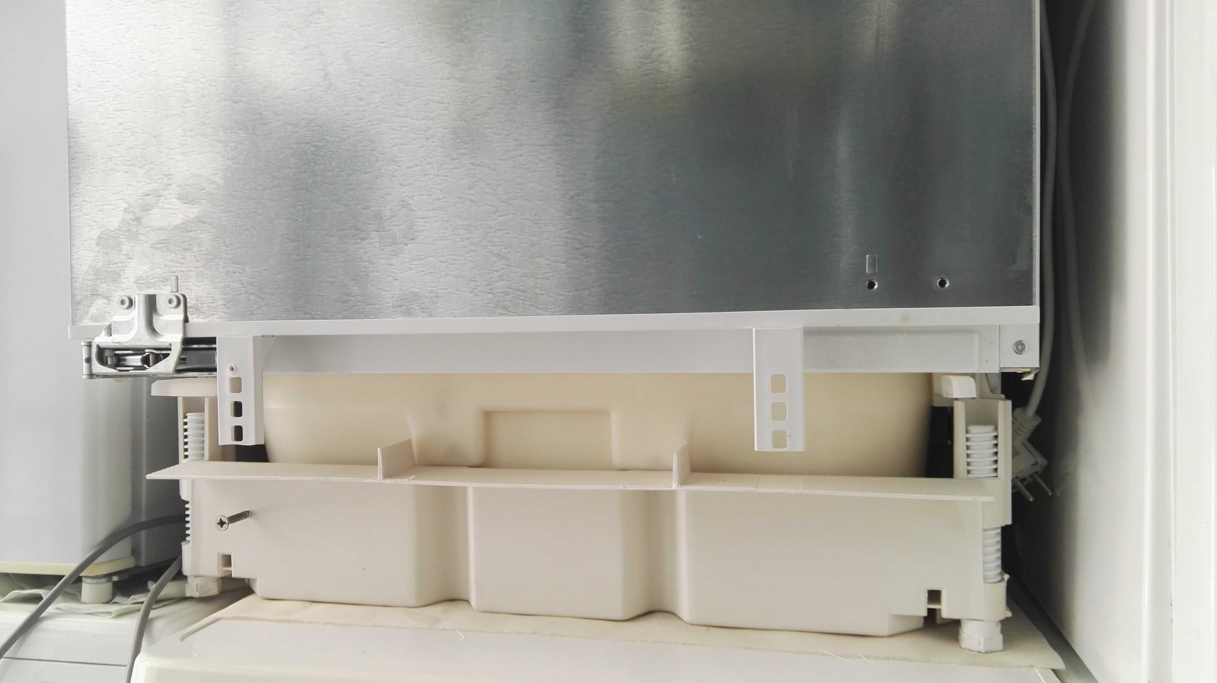Mała chłodziarka do zabudowy niemieckiej marki Constructa
