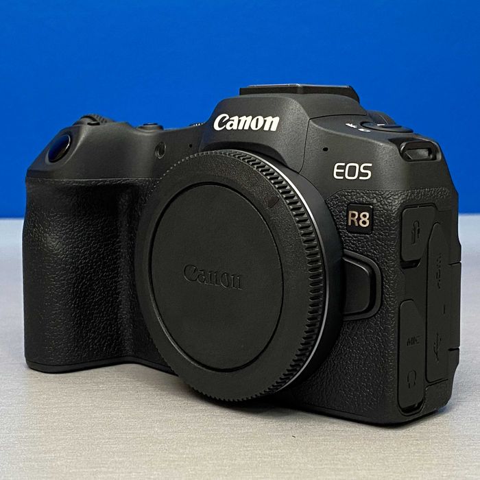 Canon EOS R8 (Corpo) - 24.2MP | 3 ANOS DE GARANTIA