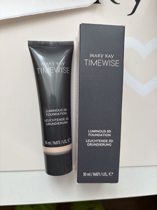 Podkład IntelliMatch 3D TimeWise Beige W 100 (Rozświetlający) Mary Kay