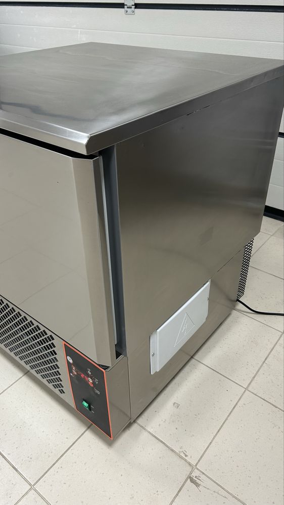 Zamrażarka szokowa/szokówka od firmy Technodom Attila 5 x GN 1/1
