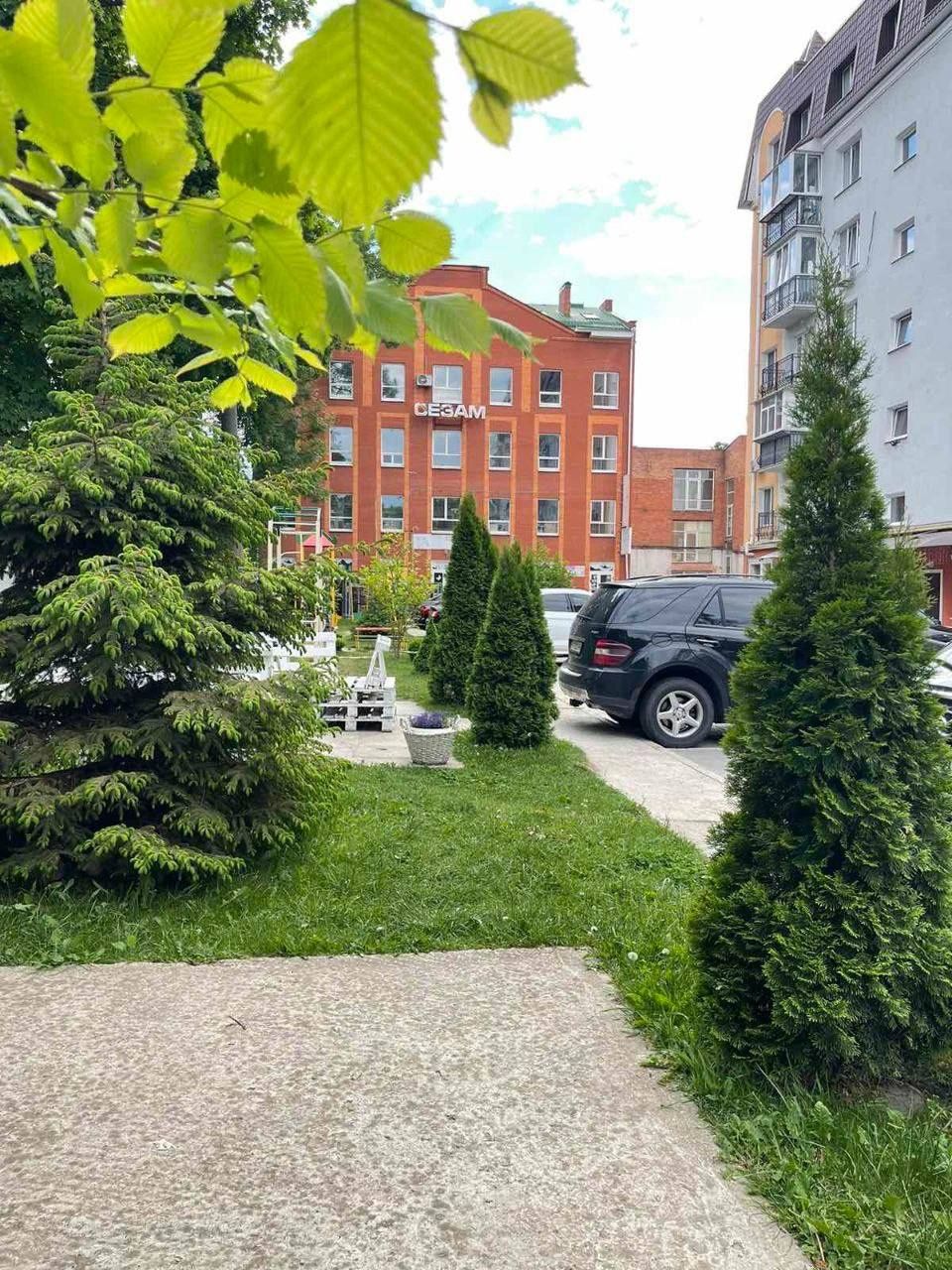 Продам 2 ком с АО,Центр, Закрытая территория,Мебель, Техника