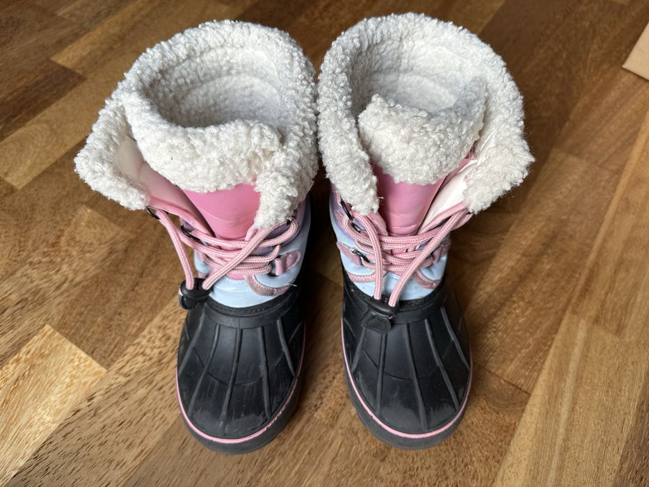 Nieprzemakalne śniegowce ocieplane futerkiem Lee Cooper