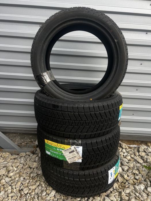 Шини 235/45R18 Kapsen IceMax rw 501