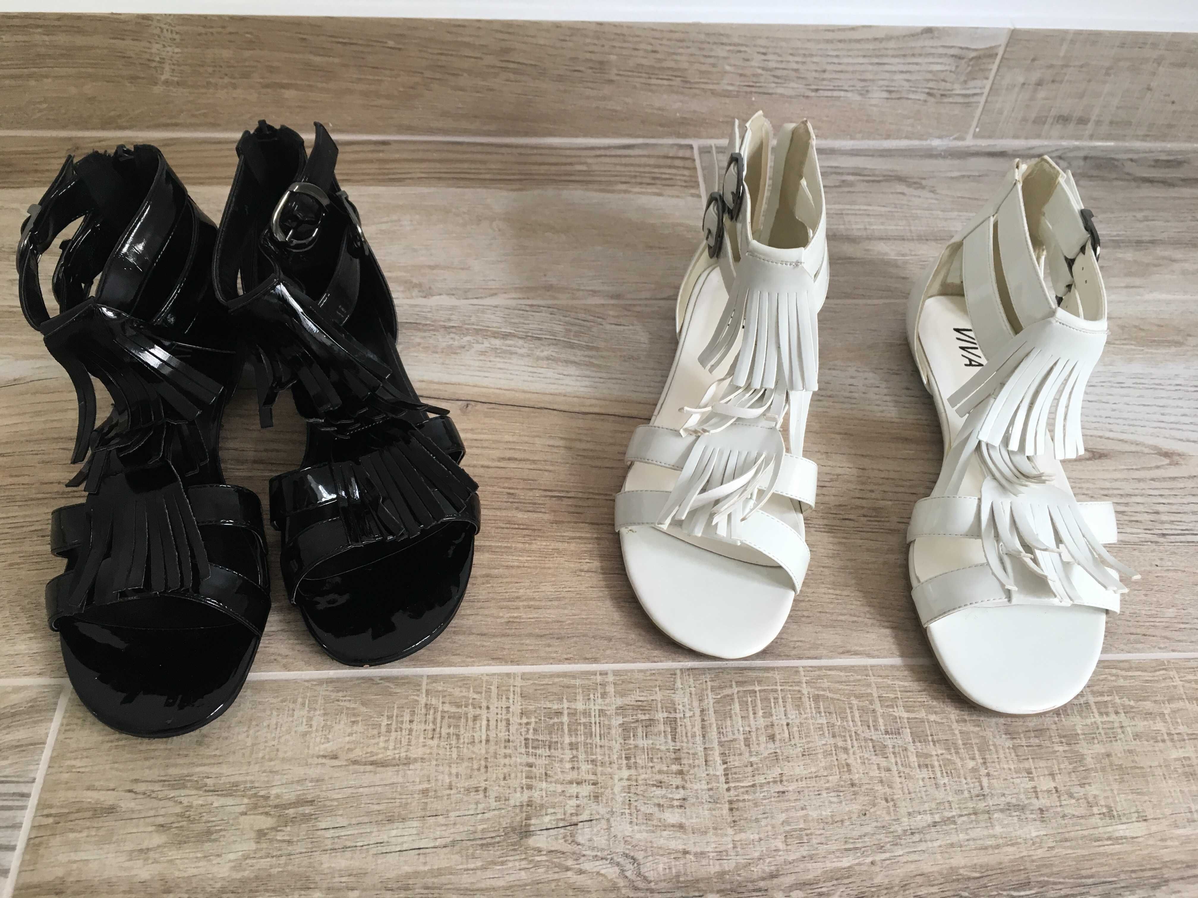 Sandálias brancas/pretas