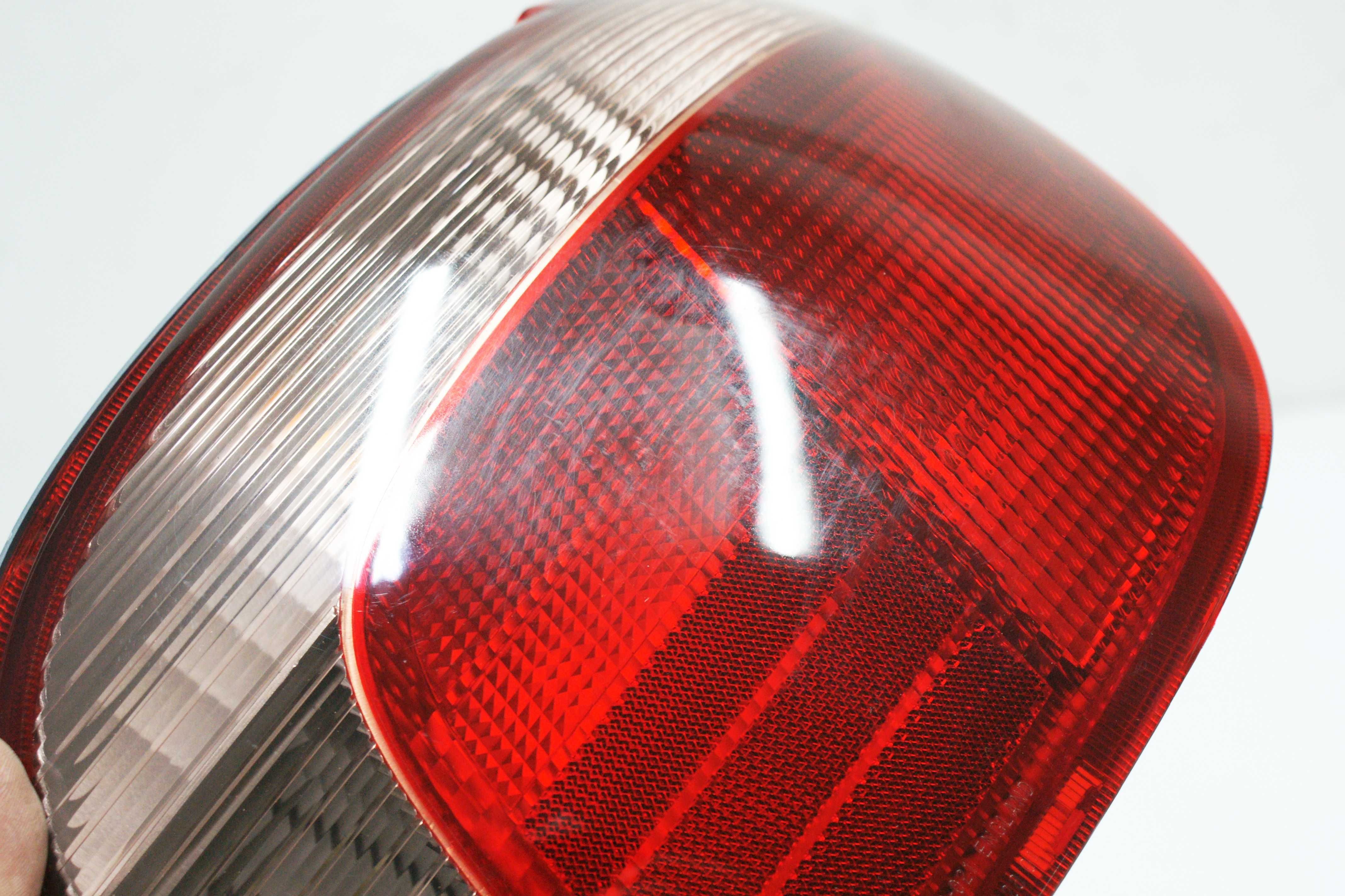 Lampa tył tylna prawa OE Toyota YARIS I P1 01/2001-10/2005 SCP1 NLP10