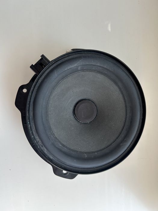 Lincoln mkc динаміки. Оригінальний динамік Ford.  Дверний динамік