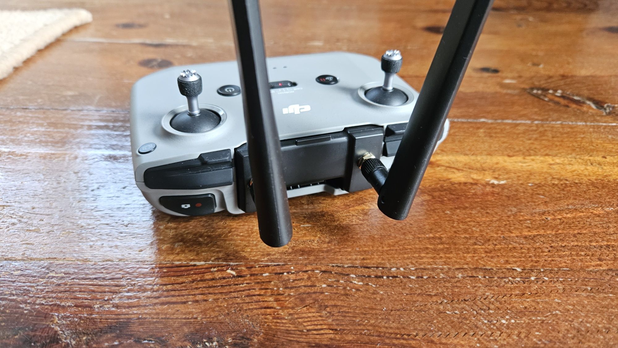 Pilot kontroler Dji RC231 RCN1 przerobiony