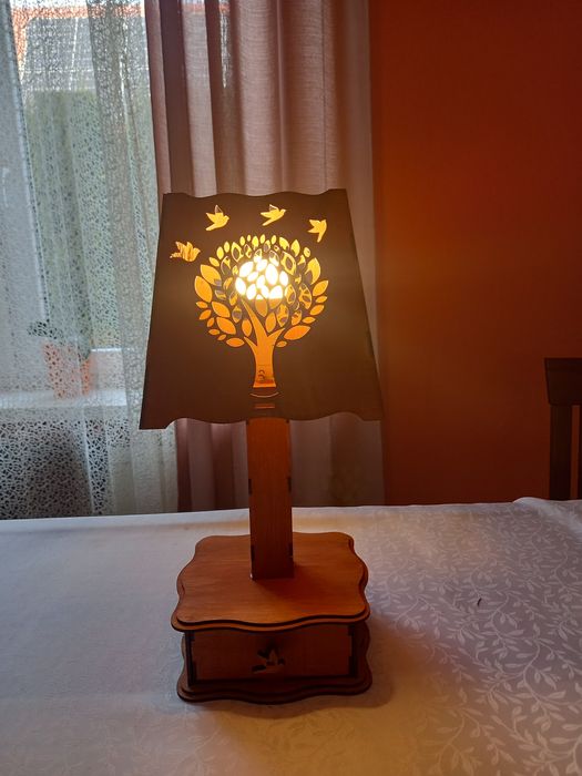 Lampka nocna z szufladką