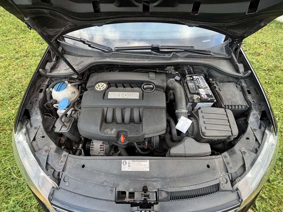 Volkswagen Golf 6 1,6 МРі бензин