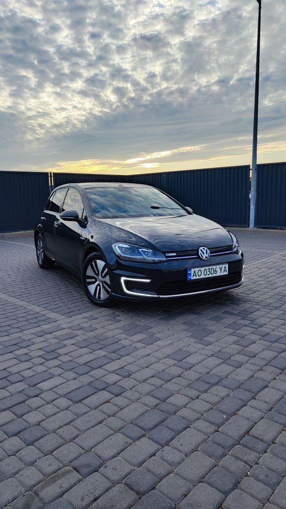 Продам E-Golf 36kw
