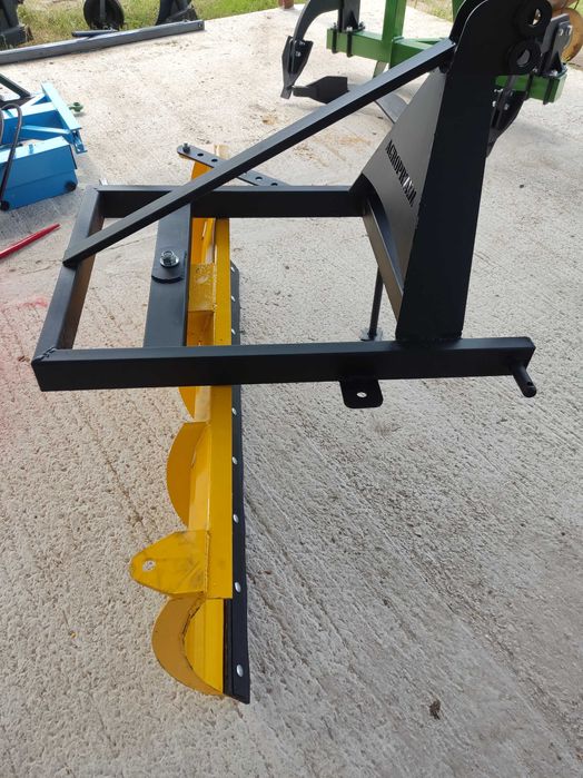 Pług do śniegutraktora tuz obracana wieżyczka przód tył Transport