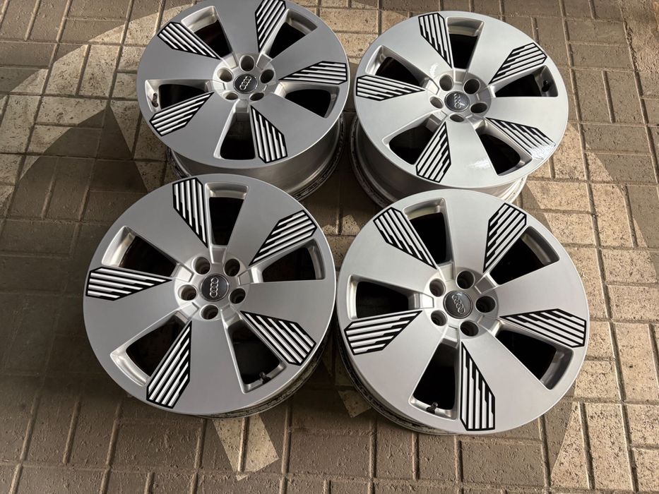 Комплект дисків оригінал R19 Audi e-tron Q5 Q7 Q8 Volkswagen Id4 5x112