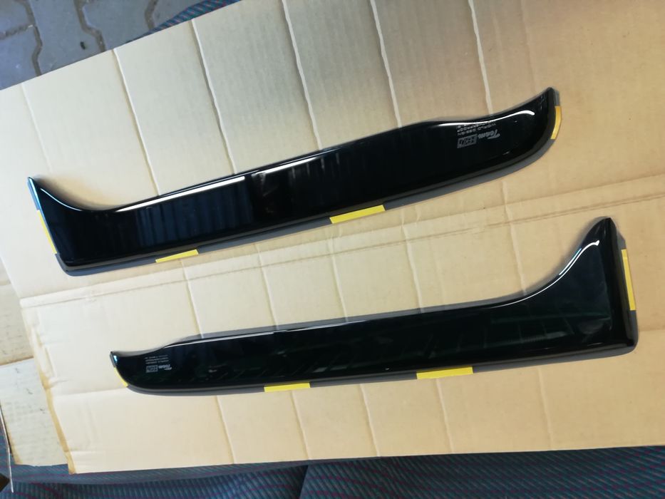 Fiat 126p Daszki owiewki szyb bocznych do starego typu Fiata 126p