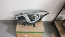Lampa przednia LEWA HYUNDAI i40 xenon 10 Pin pomarańczowa wtyczka