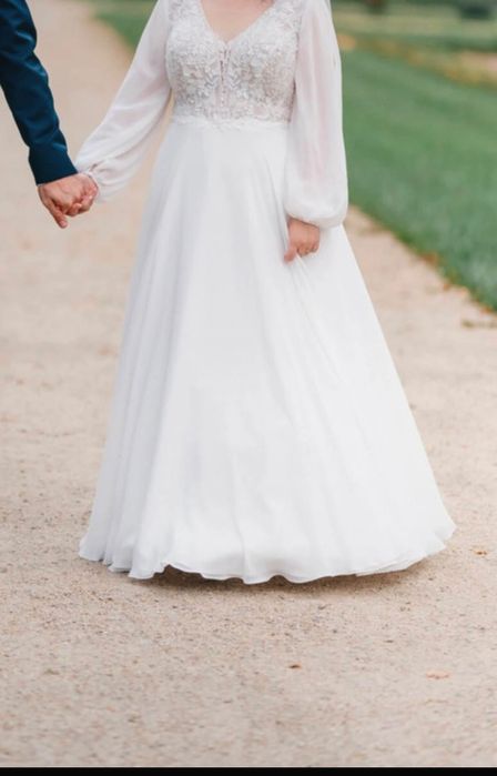 Suknia ślubna z długim rękawem