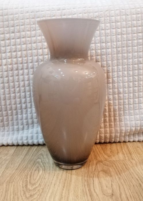 Wazon jasno brązowy