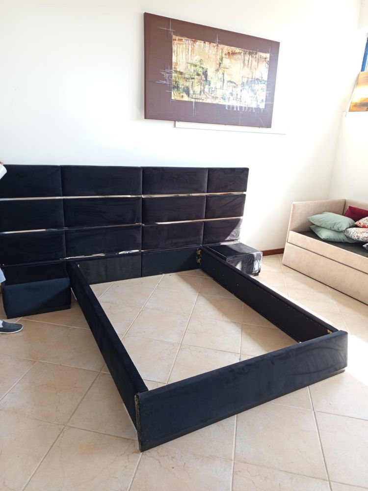 cama +2 mesinhas de cabeceira