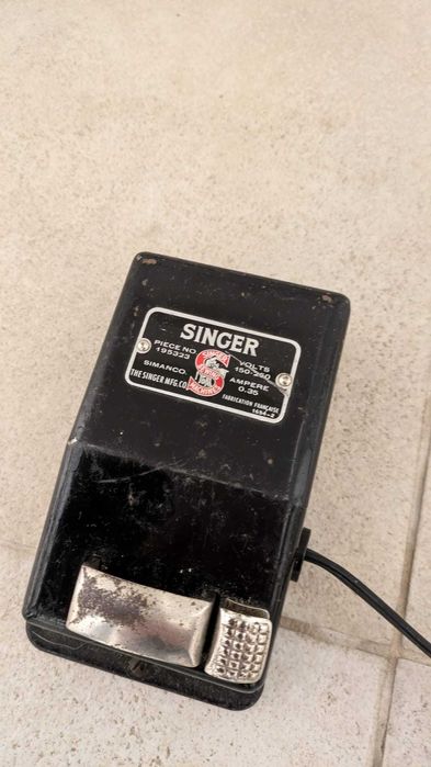 Maquina Singer antiga