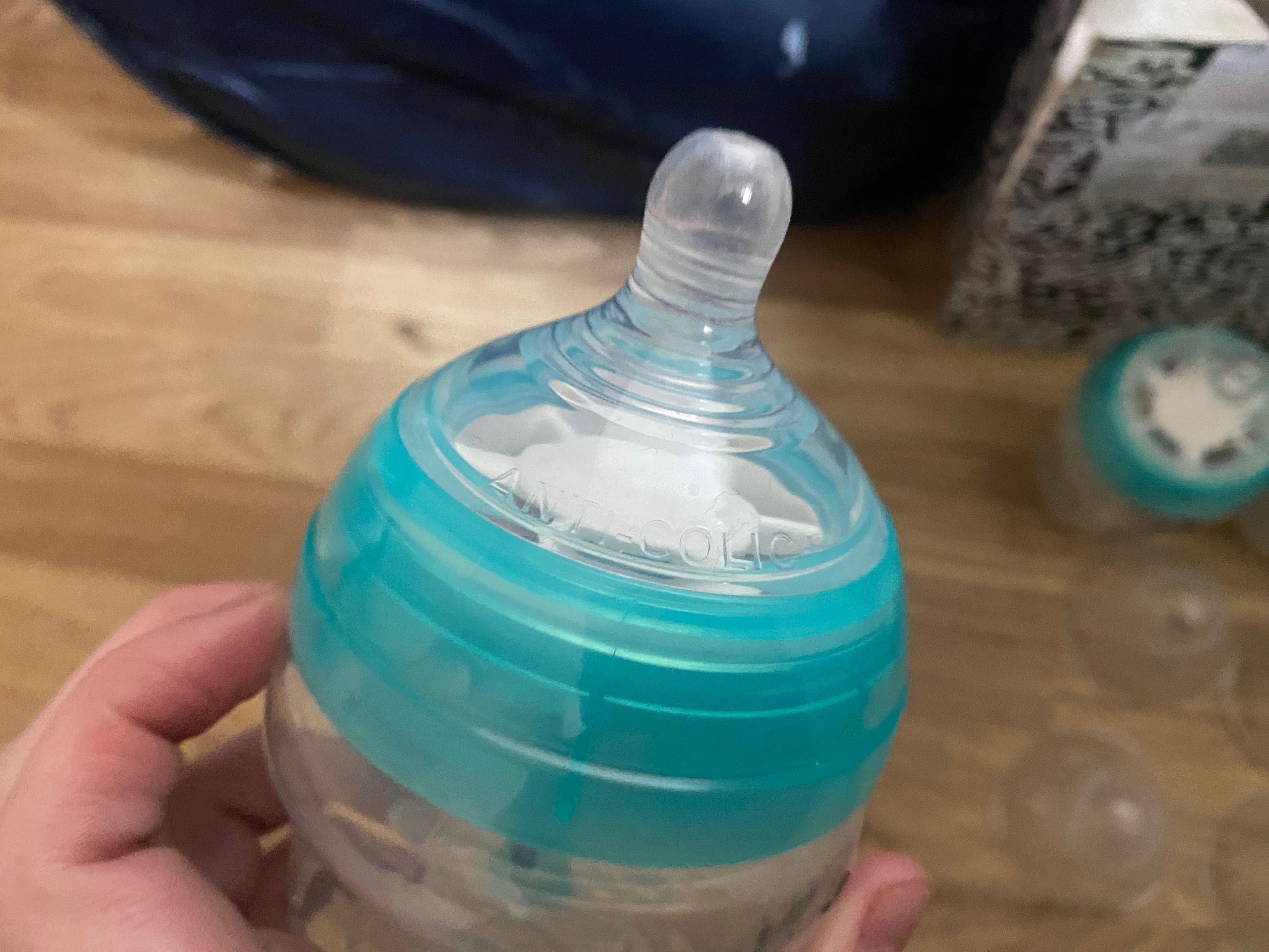 Новая бутылка Tommee Tippee