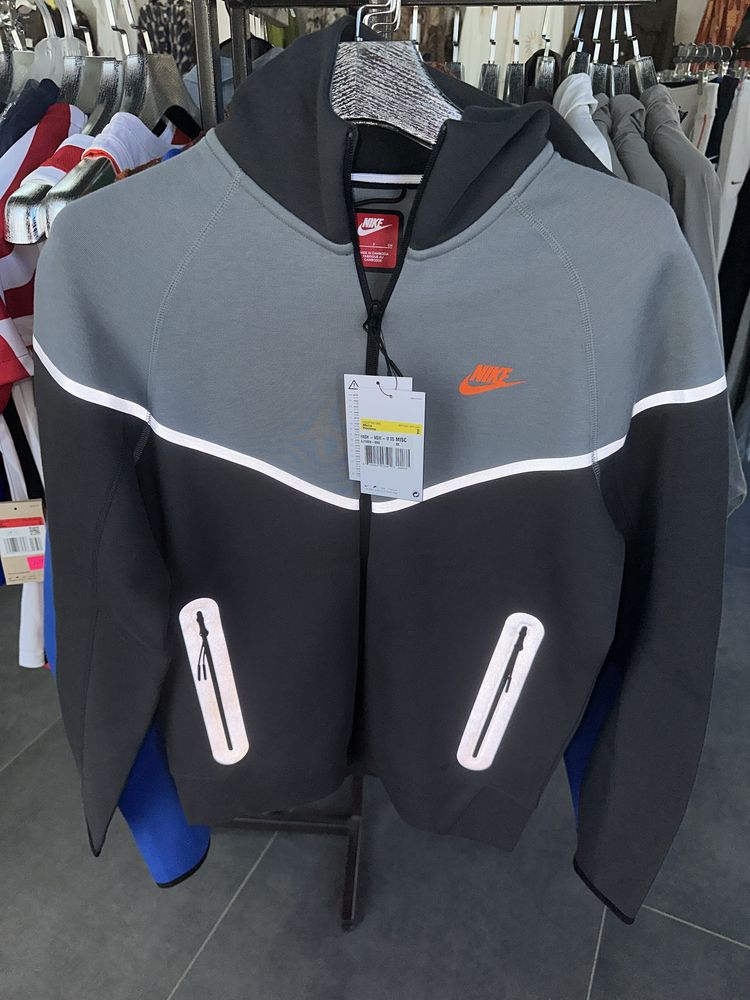 Оригінал‼️Nike Tech Fleece Windrunner HQ3746-060