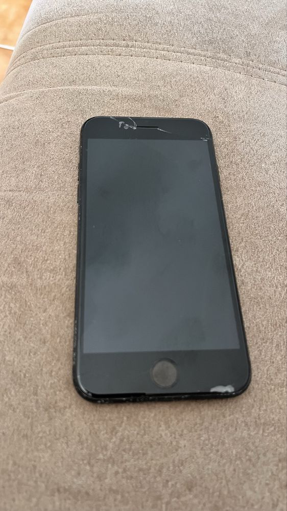 iPhone SE 2020 red - 128 gb + Iphone 7