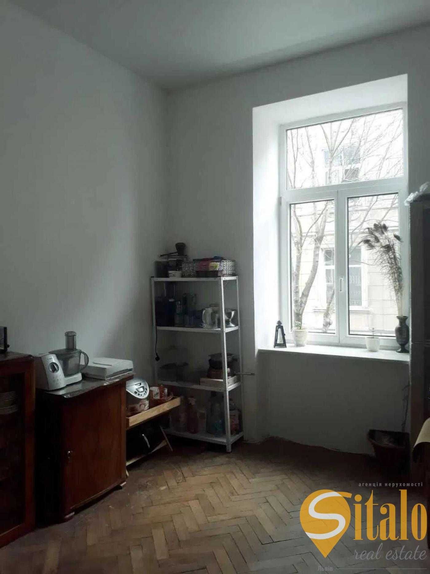 Продаж 2 кімнатної квартири, вулиця Коновальця