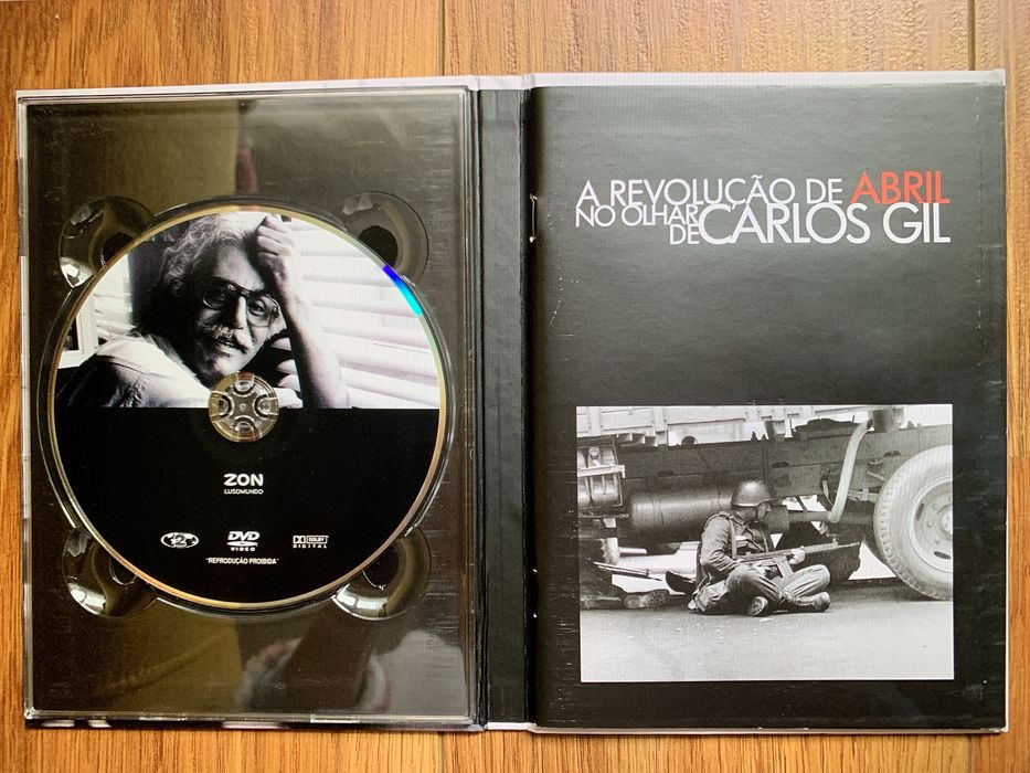 A Revolução de Abril no Olhar de Carlos Gil - DVD + Livro