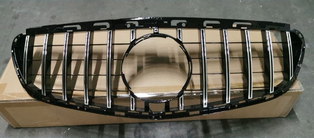 Grelha frontal Mercedes Classe E W212 Look AMG GTR ( NOVA )