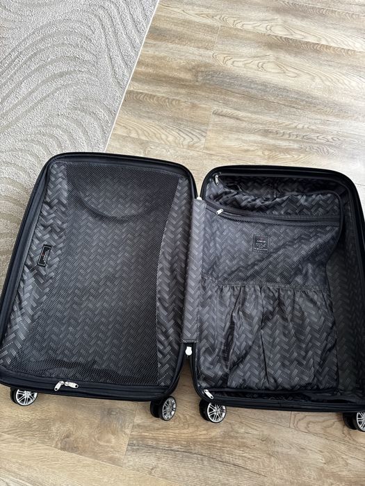 Walizka gabanno 4 kolka obrotowe srednia