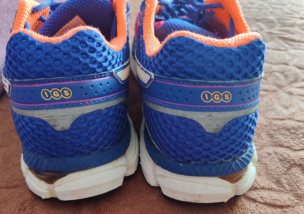 Buty do biegania Asics damskie